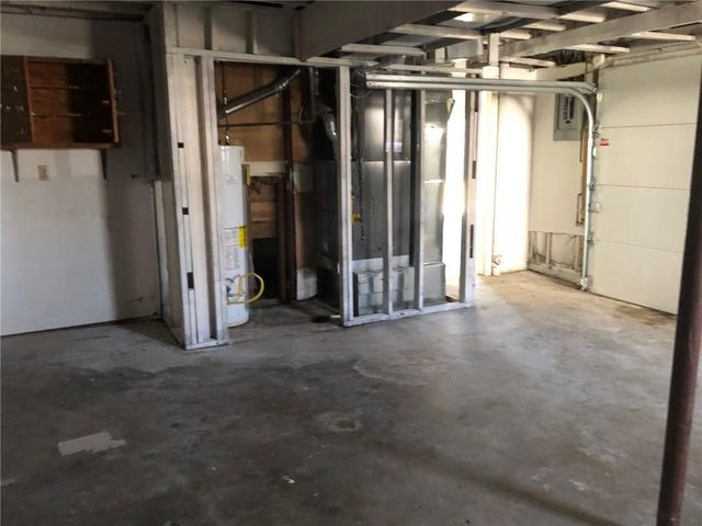 6012 Woodside Avenue, Kansas City, MO 64133