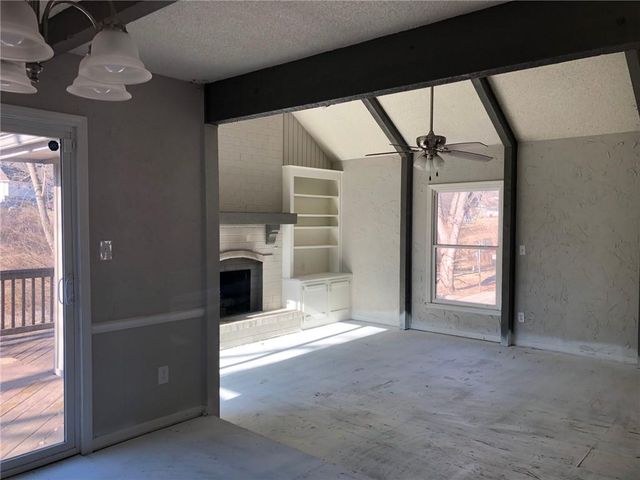 6012 Woodside Avenue, Kansas City, MO 64133