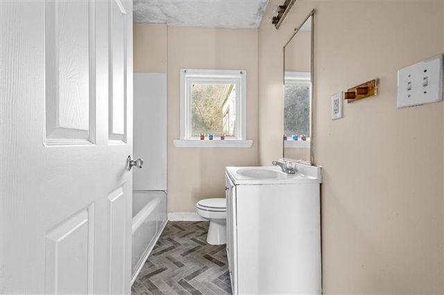 2009 Baker Road NW, Atlanta, GA 30318