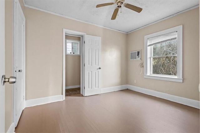 2009 Baker Road NW, Atlanta, GA 30318