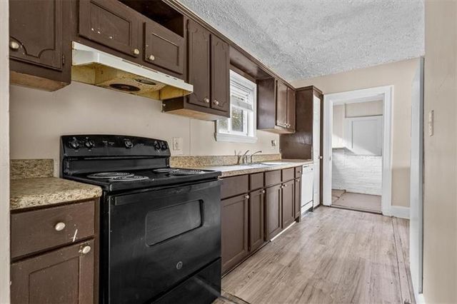 2009 Baker Road NW, Atlanta, GA 30318