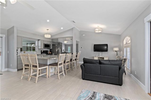 3425 SE 4th AVE, Cape Coral, FL 33904