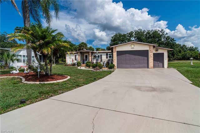 19876 Frenchmans CT, North Fort Myers, FL 33903
