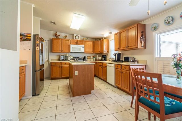 19876 Frenchmans CT, North Fort Myers, FL 33903