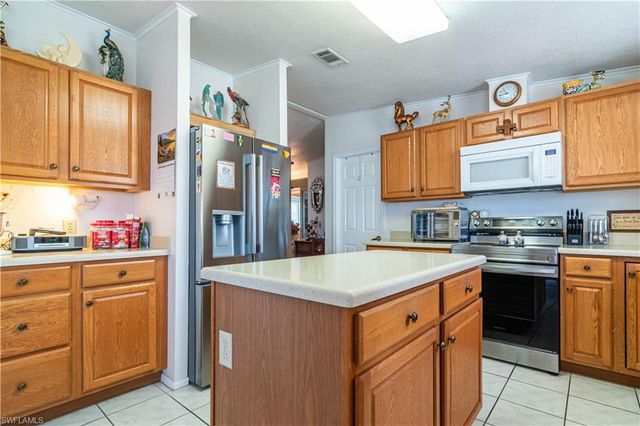 19876 Frenchmans CT, North Fort Myers, FL 33903