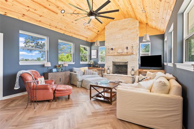 959 Kennings Road, Crosby, TX 77532