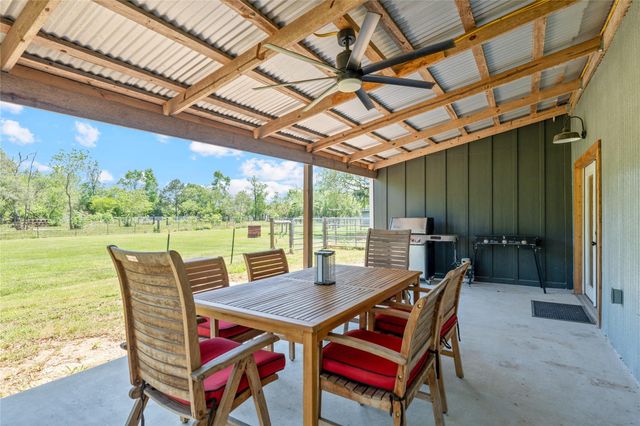 959 Kennings Road, Crosby, TX 77532