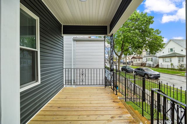 1132 N Waller Avenue, Chicago, IL 60651