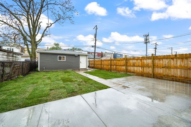 1132 N Waller Avenue, Chicago, IL 60651