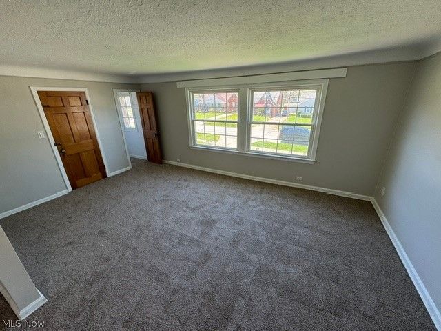 1811 E 291st Street, Wickliffe, OH 44092