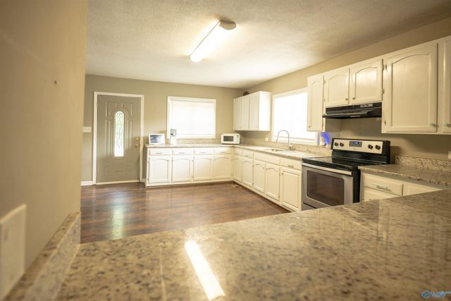 1050 Old Gurley Pike, New Hope, AL 35760