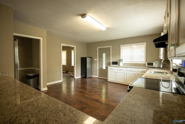 1050 Old Gurley Pike, New Hope, AL 35760