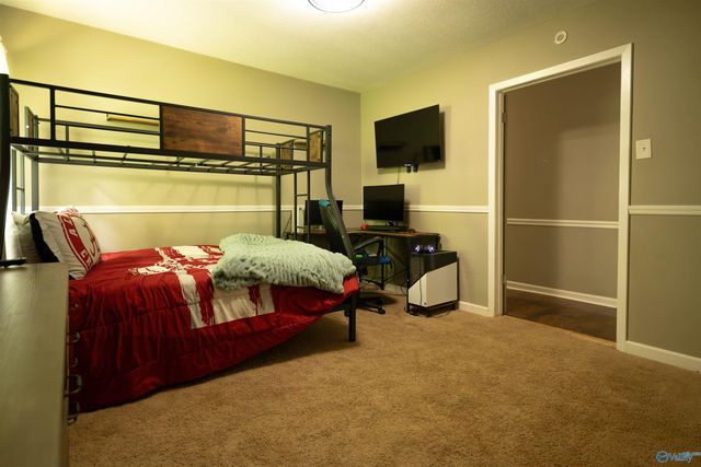 1050 Old Gurley Pike, New Hope, AL 35760