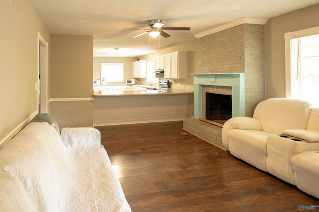1050 Old Gurley Pike, New Hope, AL 35760
