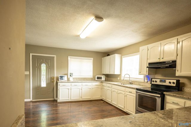 1050 Old Gurley Pike, New Hope, AL 35760