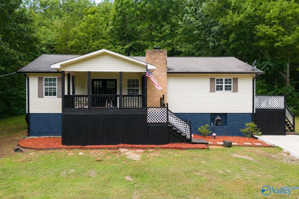 1050 Old Gurley Pike, New Hope, AL 35760