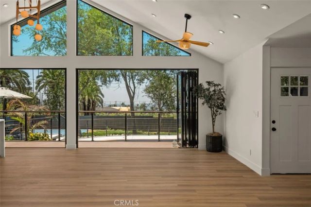 32 W Las Flores Drive, Altadena, CA 91001