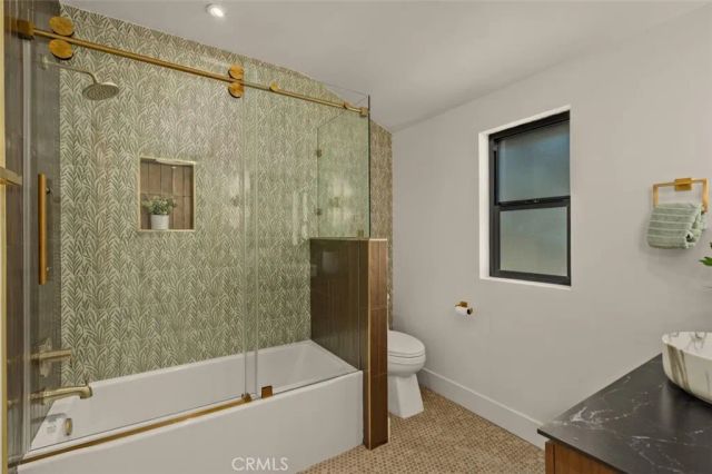 32 W Las Flores Drive, Altadena, CA 91001