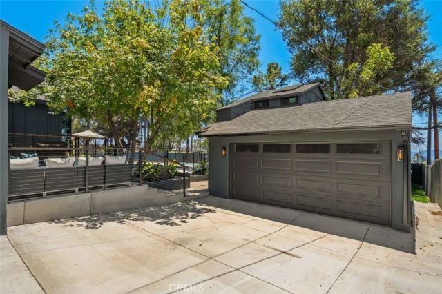 32 W Las Flores Drive, Altadena, CA 91001