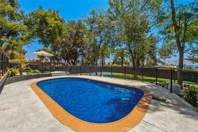 32 W Las Flores Drive, Altadena, CA 91001