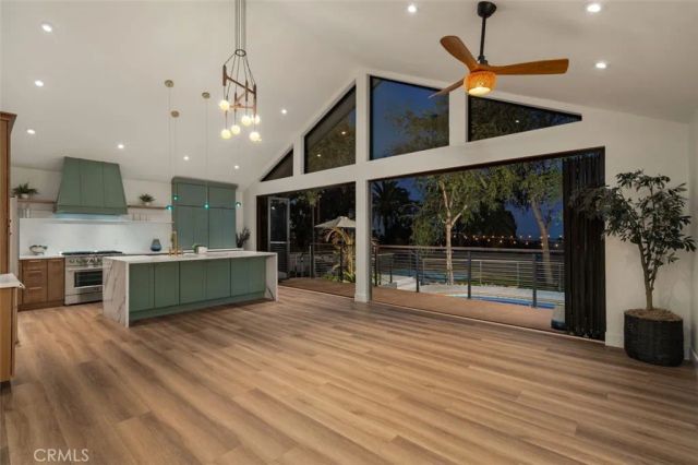 32 W Las Flores Drive, Altadena, CA 91001
