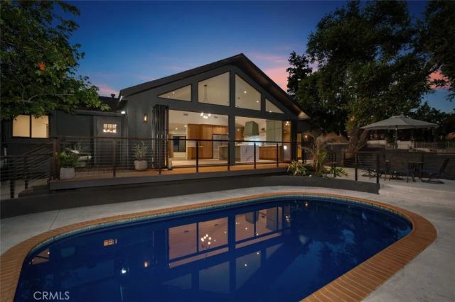 32 W Las Flores Drive, Altadena, CA 91001