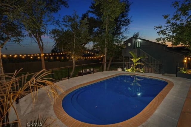 32 W Las Flores Drive, Altadena, CA 91001