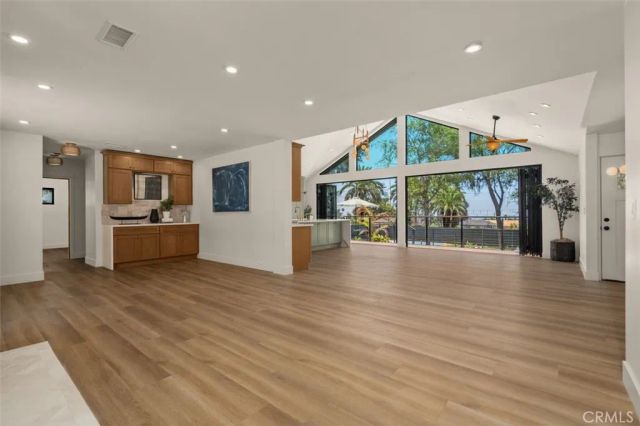 32 W Las Flores Drive, Altadena, CA 91001