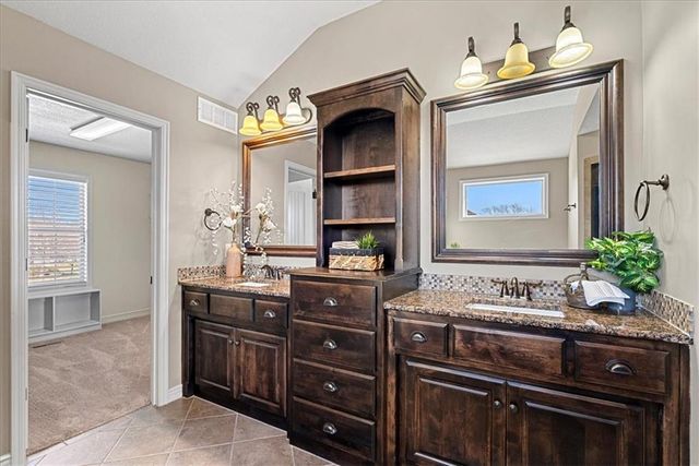 11307 W 158th Terrace, Overland Park, KS 66221