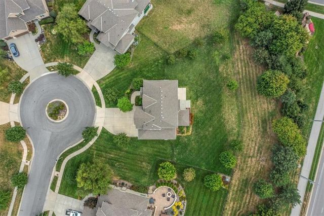 11307 W 158th Terrace, Overland Park, KS 66221