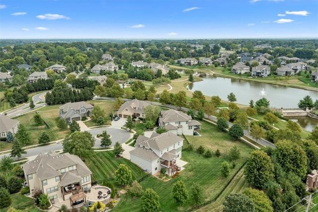 11307 W 158th Terrace, Overland Park, KS 66221