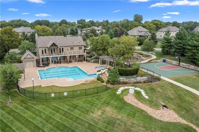 11307 W 158th Terrace, Overland Park, KS 66221