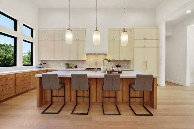 1360 Pars Oak Ln, Carmichael, CA 95608