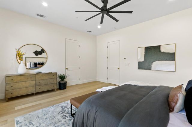 1360 Pars Oak Ln, Carmichael, CA 95608