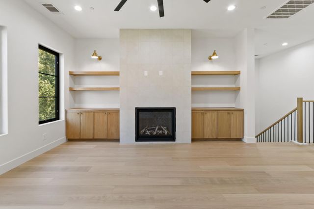 1360 Pars Oak Ln, Carmichael, CA 95608