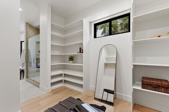 1360 Pars Oak Ln, Carmichael, CA 95608