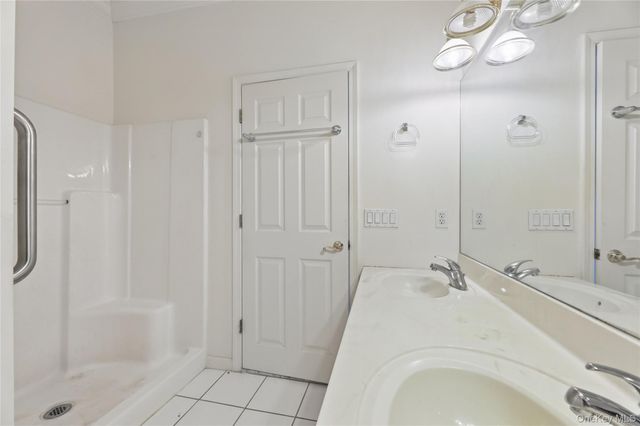 103 Alexander Court, Nanuet, NY 10954
