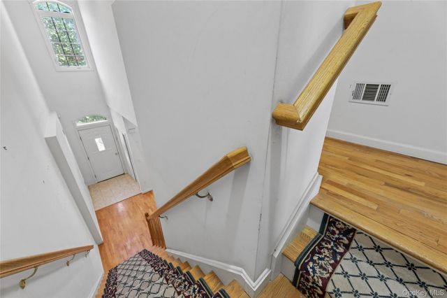 103 Alexander Court, Nanuet, NY 10954