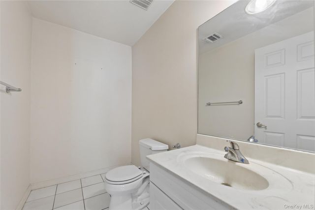 103 Alexander Court, Nanuet, NY 10954