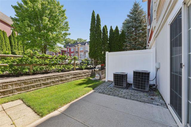 103 Alexander Court, Nanuet, NY 10954