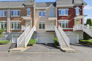 103 Alexander Court, Nanuet, NY 10954