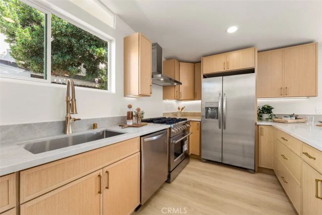 13817 Tobiasson Rd, Poway, CA 92604