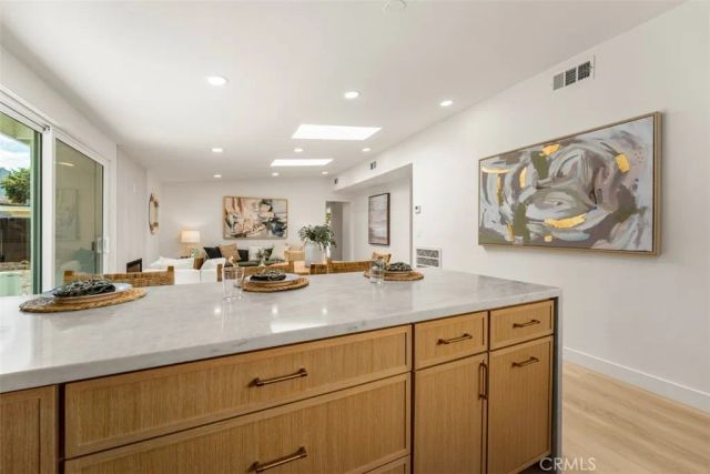 13817 Tobiasson Rd, Poway, CA 92604