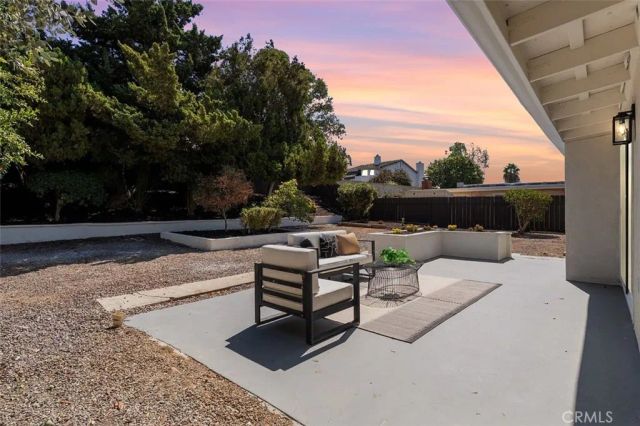13817 Tobiasson Rd, Poway, CA 92604