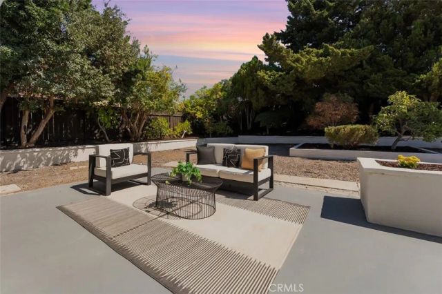 13817 Tobiasson Rd, Poway, CA 92604