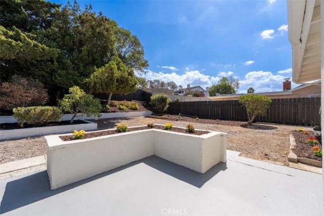 13817 Tobiasson Rd, Poway, CA 92604