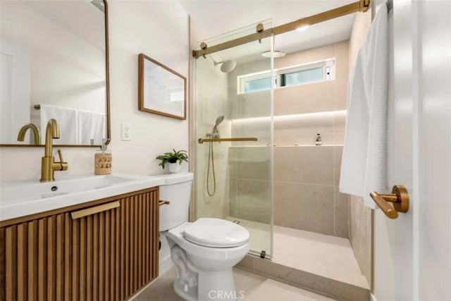13817 Tobiasson Rd, Poway, CA 92604