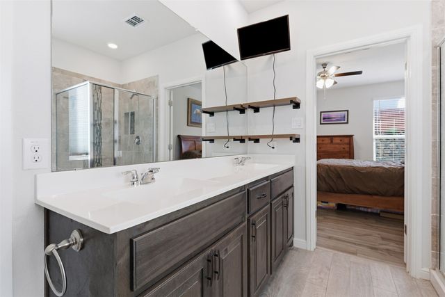 1101 Burlingame Drive, Cleburne, TX 76033