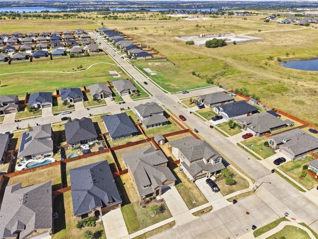 1101 Burlingame Drive, Cleburne, TX 76033
