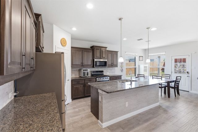 1101 Burlingame Drive, Cleburne, TX 76033